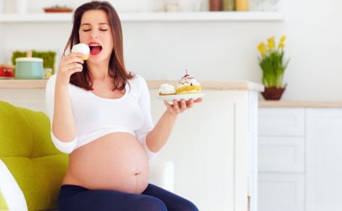 I dolci in gravidanza fanno male?