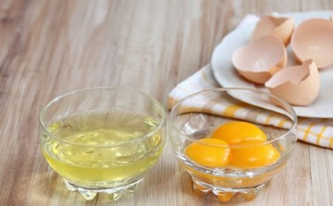 Mangiare uova crude in gravidanza
