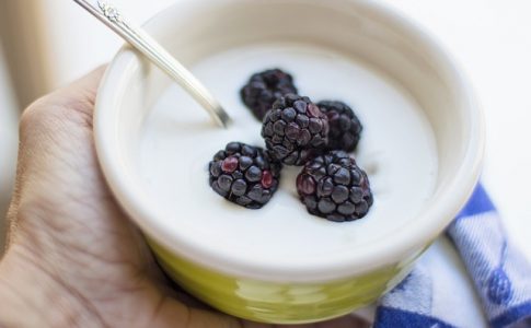 riempie di più il latte o lo yogurt