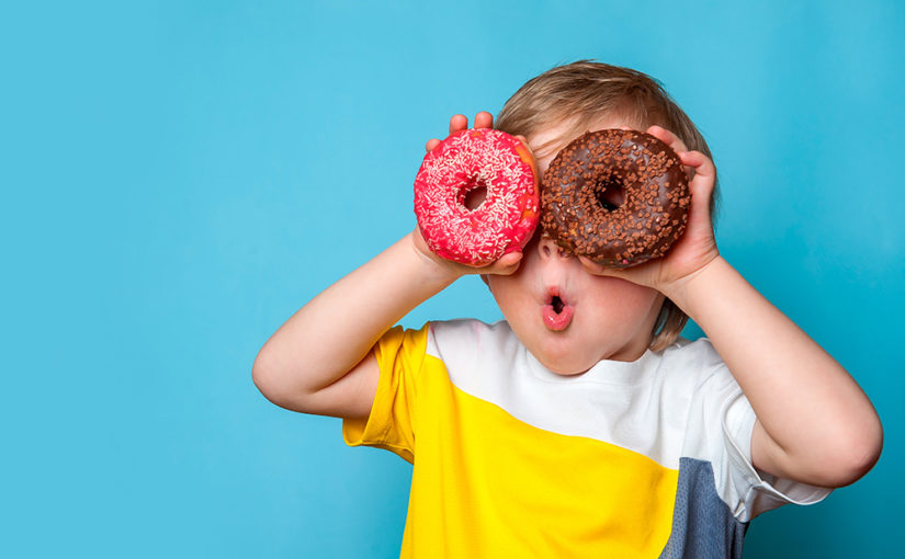 L'alimentazione dei bambini e i cibi ricchi di zucchero
